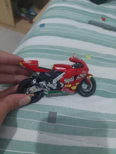 Miniatura Moto Honda Rcv 211 Spain's N1 - Maisto - Esc 1/18