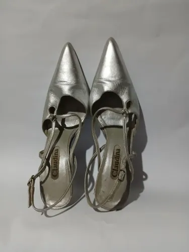 Scarpin claudina