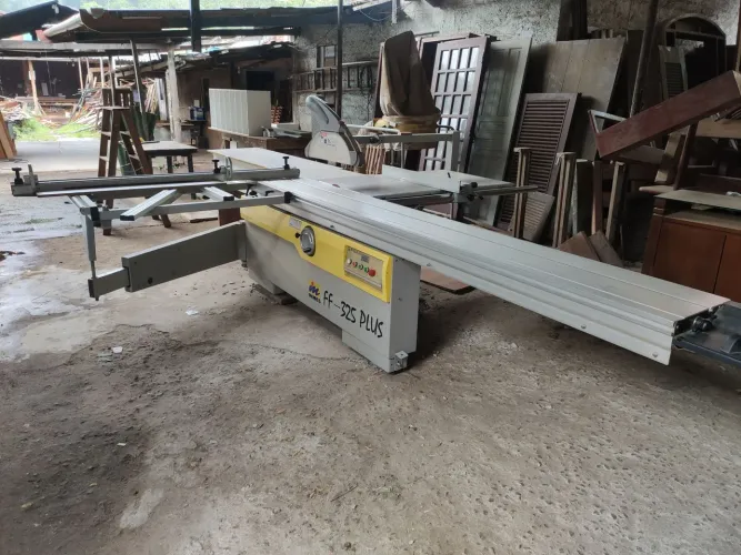Esquadrejadeira Inmes FF 325 Plus