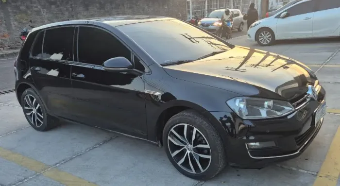 Volkswagen Golf Highline 1.4 TSI 140cv Aut. 2015