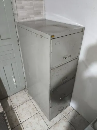 Gaveteiro de Aço / armário de ferro