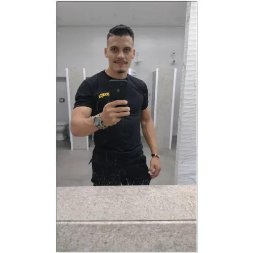 Faço qualquer tipo de trabalho braçal capinação entre outros trabalhos na diária 
