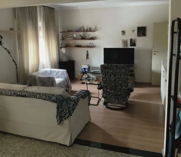 Apartamento mobiliado em Perdizes com 98m², 3 dormitórios, sendo 1 suíte e 1 vaga.