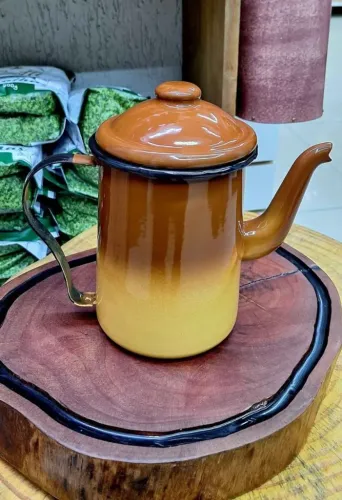 Bule esmaltado modelo agata 1,5 litros retro 