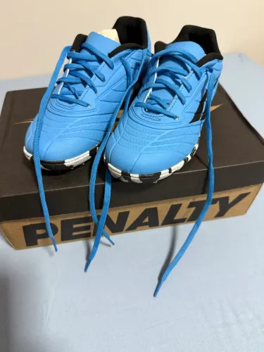 Chuteira society tamanho 34