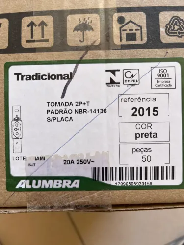 Tomada 20 amperes.   100 peças   tr noadicional Alumbra sem placa novas 