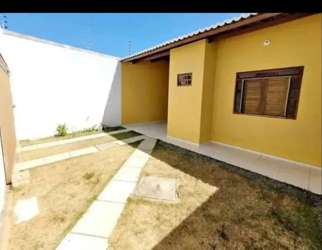 VENDO CASA NA ÁGUAS LINDAS 