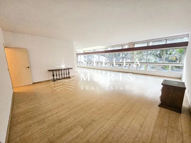 Ipanema, Apartamento em Prédio renomado com excelente localização na Quadra da Praia.