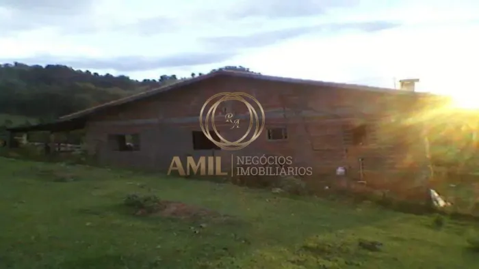 Vendo Chácara 5 Dormitórios / Pomar / Lago de Pesca / 4900m² - Morro do Mujano - Paraisópo