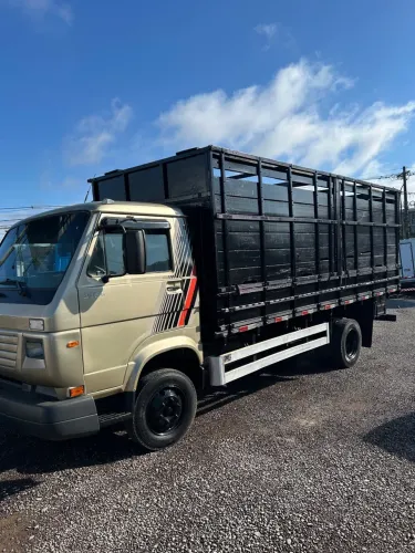 Caminhão Volkswagen 8-150 Boiadeiro
