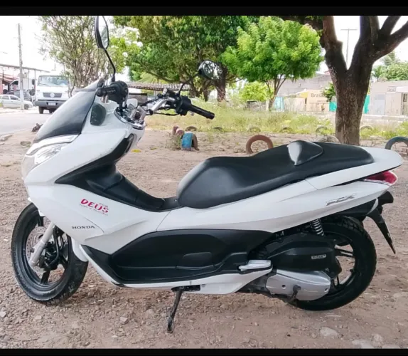 Vendo moto pcx concervadissima 