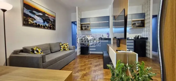 Apto estiloso a poucos passos da praia de Ipanema