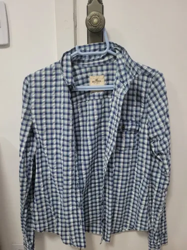 Camisa Hollister xadrez azul e branca