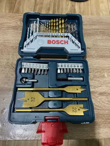 Bosch Kit de pontas e brocas em titânio X-Line com 40 peças 