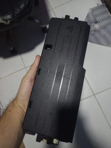 FONTE ORIGINAL SONY P/ PLAYSTATION 3 SLIM - EADP-220BB (USADO)