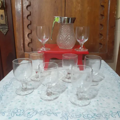 Conjunto de Jarra e Taças de Vidro Vintage