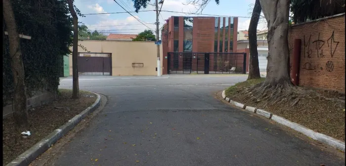 Imovel a venda jardim Santa Helena em Interlagos.