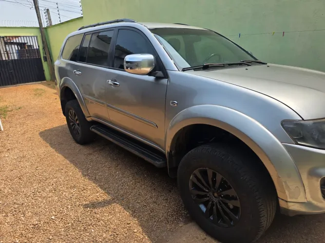 Mitsubishi Pajero Dakar HPE 3.2 4X4 T.I Dies 5P AUT 2015