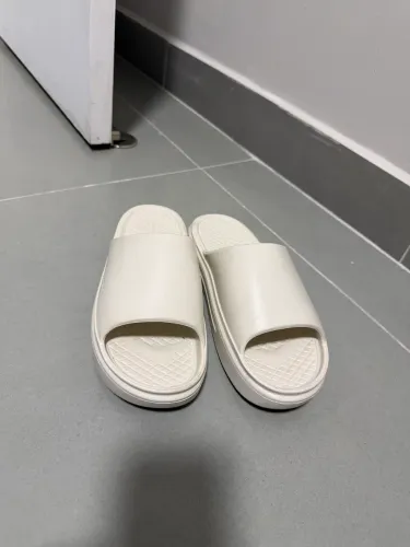 Chinelo Converse Slide Unissex Bege (Tam. 37)