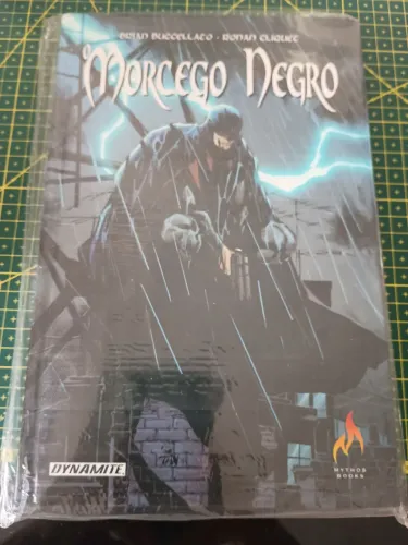 HQ MORCEGO NEGRO capa dura no lacre original - BAIXOU DE PREÇO