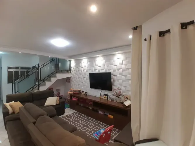 Sobrado para venda tem 127 metros quadrados com 3 quartos em Vila Moreira - São Paulo - SP