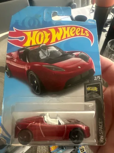 2 Hot wheels Tesla