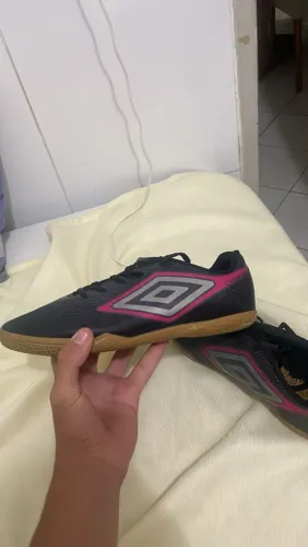 Chuteira Umbro futsal 