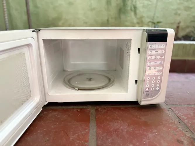 Microondas Electrolux 31L