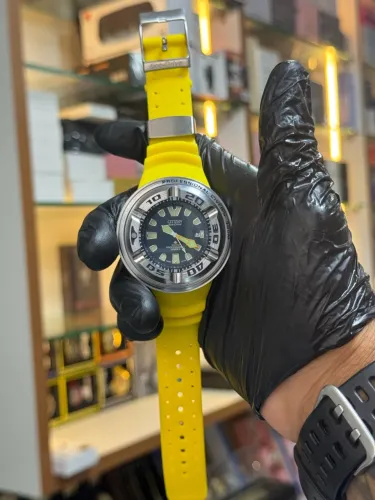 Relógio Citzen orca pulseira borracha