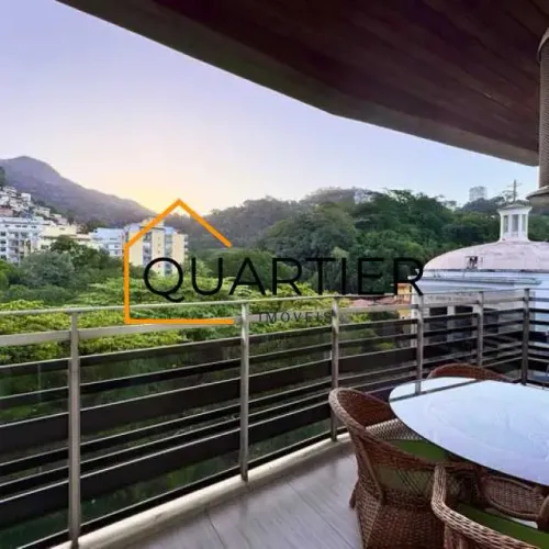 Apartamento : / Residencial / Cosme Velho