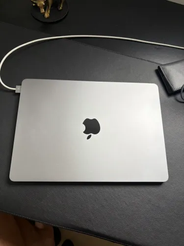MacBook M2 | 256GB | 8GB RAM | Cinza