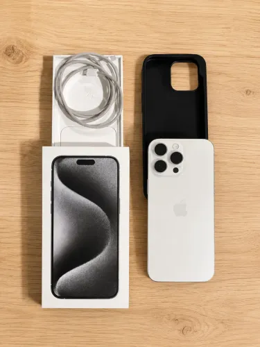 Vendo iPhone 15 pro Max 