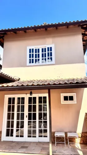 Casa Siméria, ampla, ensolarada, fino trato, excelente preço, oportunidade - Petrópolis -