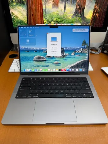 MacBook Pro 14', processador M2 Max, 64GB de memória e 1TB de SSD.