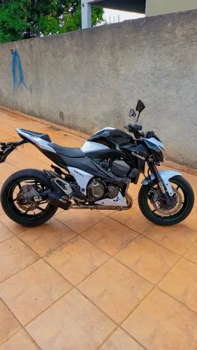 KAWASAKI Z800 2013 BRANCA | 37.500 KM | REVISADA