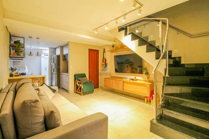 Casa Geminada Residencial com 2 Suítes e 2 Vagas à venda em Camargos - Belo Horizonte