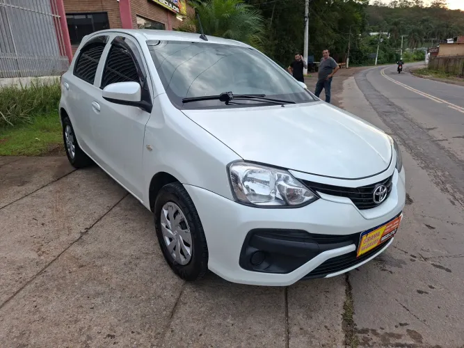 Toyota Etios X 1.3 Flex 16V 5P Mec. 2018
