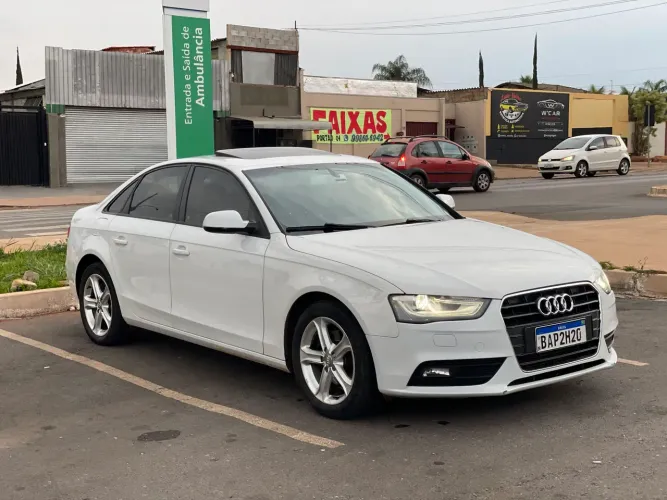 Audi A4 2.0 16V TFSI 200/ 214cv Multitronic 2013