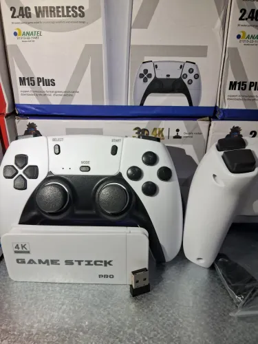 GAMER STICK M15 PRO 4K HDMI 64GB COM 2 CONTROLES SEM FIO + 20 MIL JOGOS 
