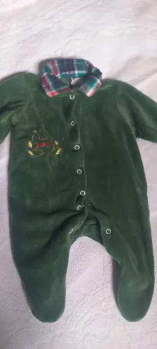 Macacão P pé fechado com botões 