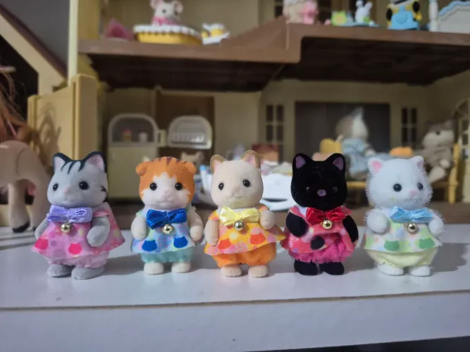 Sylvanian families kitten cuties 