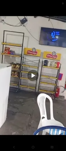 Expositor de salgadinhos Elma Chips