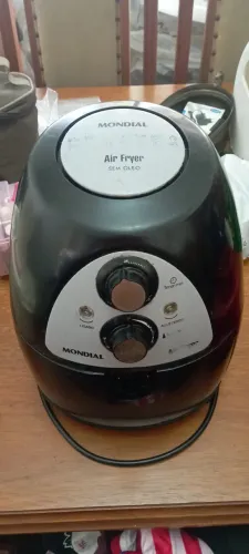 Airfryer Mondial 110v, com detalhes e fusivel queimado (defeito)
