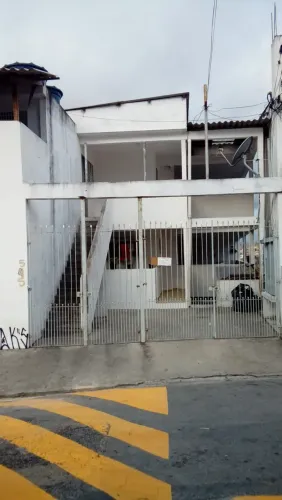 CASA DE 2 DORMITÓRIOS PARA ALUGAR EM TABOÃO DA SERRA