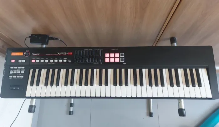 Teclado Roland XPS-10 - Muito bem conservado!