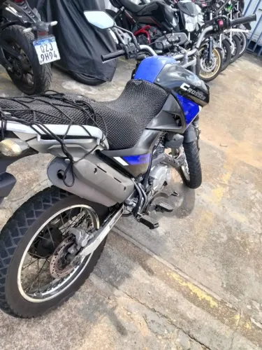 Moto Yamaha muito bem conservada 15.000
