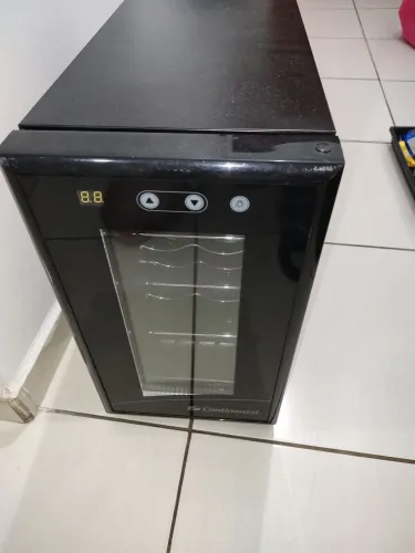 Frigobar Continental 20 L bivolt 