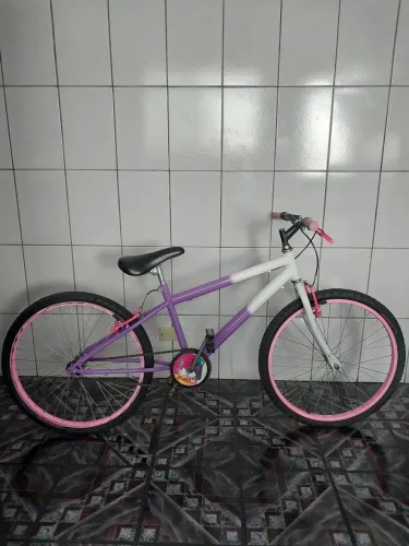 Bicicleta para Adolescente/Adulto Semi-nova