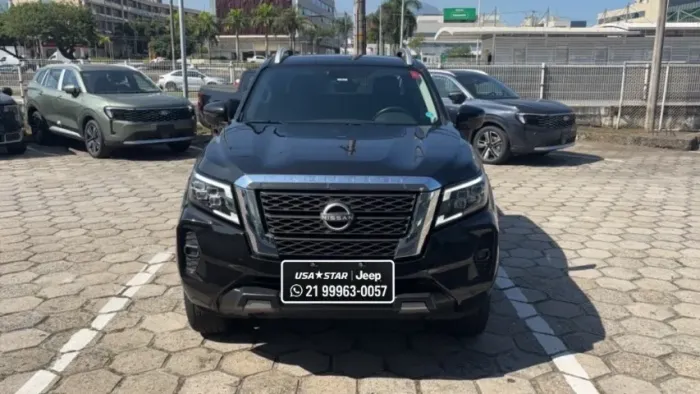 Nissan Frontier XE CD 4X4 2.3 Bi-TB Diesel Aut. 2025