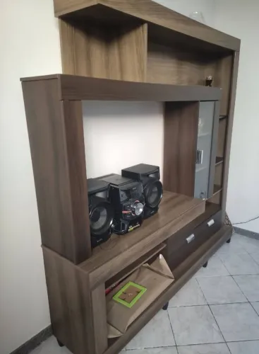 Vendo Linda Estante ,usada Em Ótimo Estado 